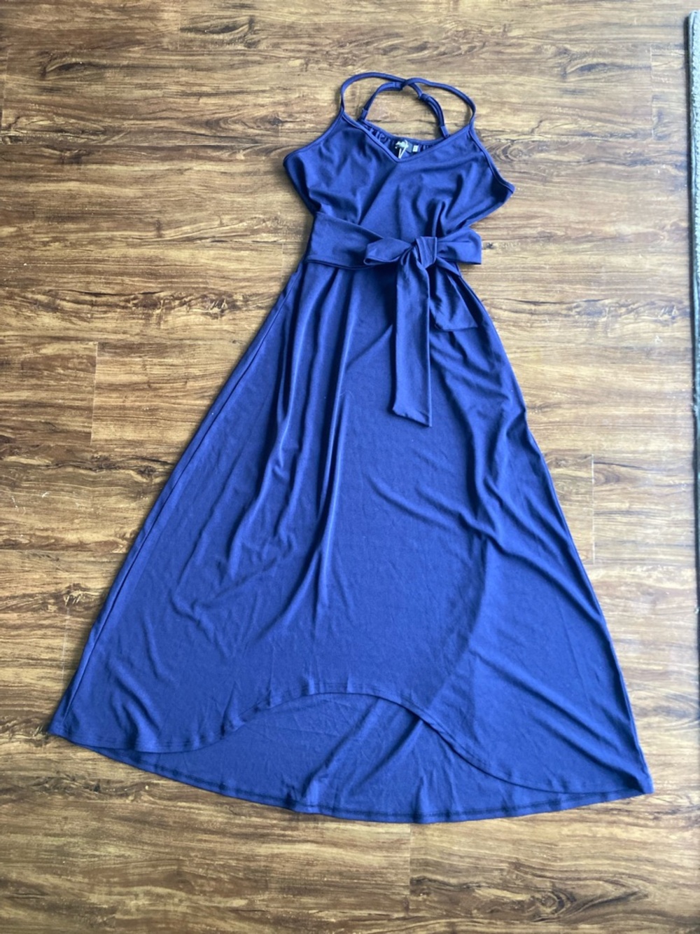Molliya Navy Blue High-Low Maxi Dress with Tie Waist and Adjustable Straps